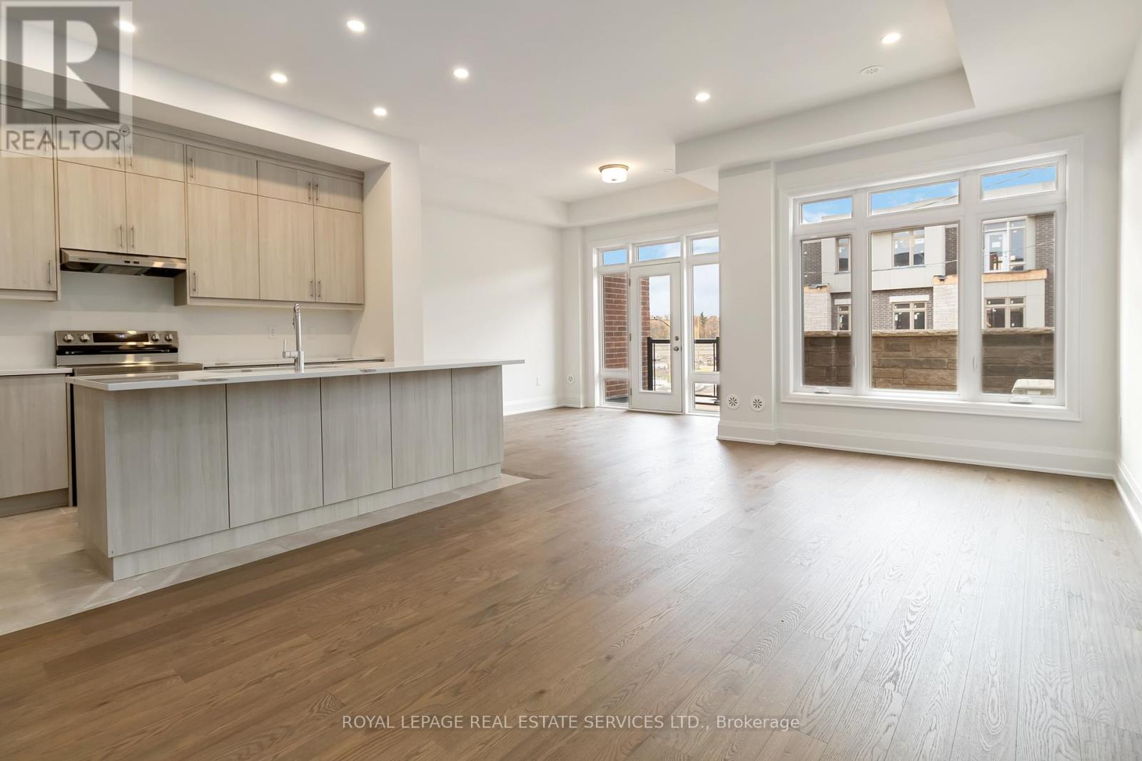 3303 Taha Gardens, Oakville, Ontario  L6M 5R9 - Photo 21 - W12482145