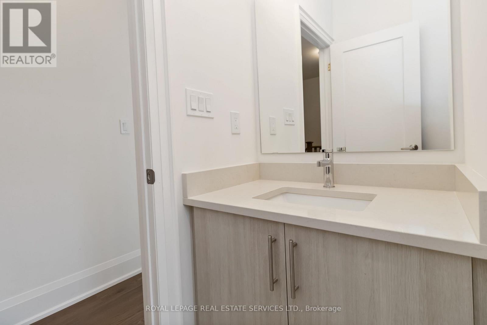 3303 Taha Gardens, Oakville, Ontario  L6M 5R9 - Photo 26 - W12482145