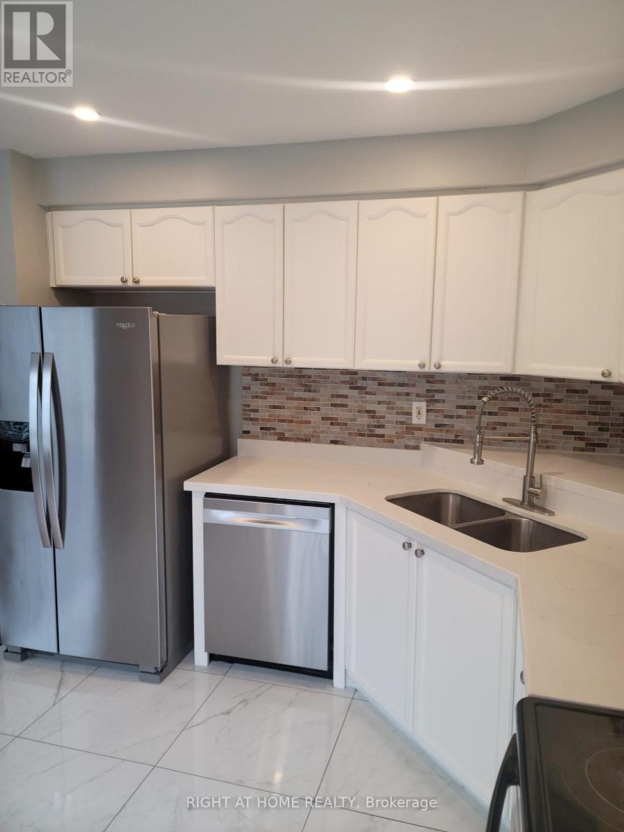 1407 Mcdermott Way N, Milton, Ontario  L9T 6L6 - Photo 9 - W12482238