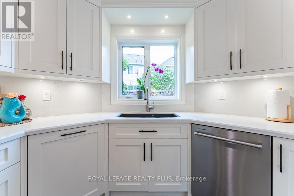 20 Navy Crescent, Brampton, Ontario  L7A 1P3 - Photo 20 - W12491028