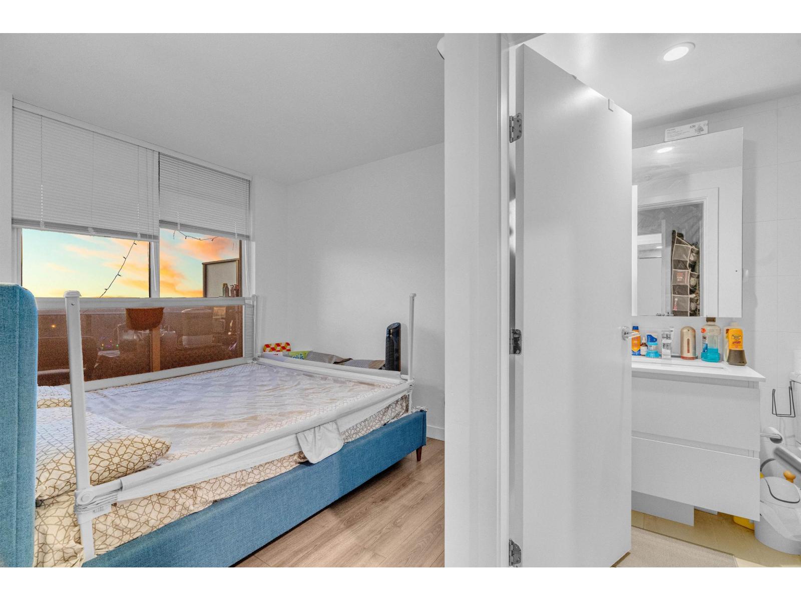 2703 13615 Fraser Highway, Surrey, British Columbia V3T 0P7 - Photo 18 - R3063548