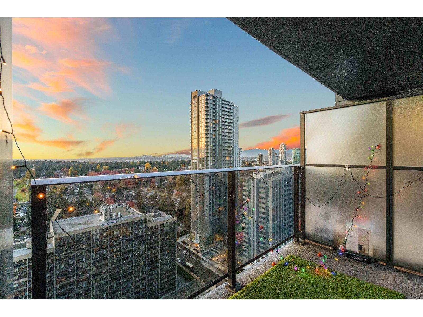 2703 13615 Fraser Highway, Surrey, British Columbia V3T 0P7 - Photo 10 - R3063548