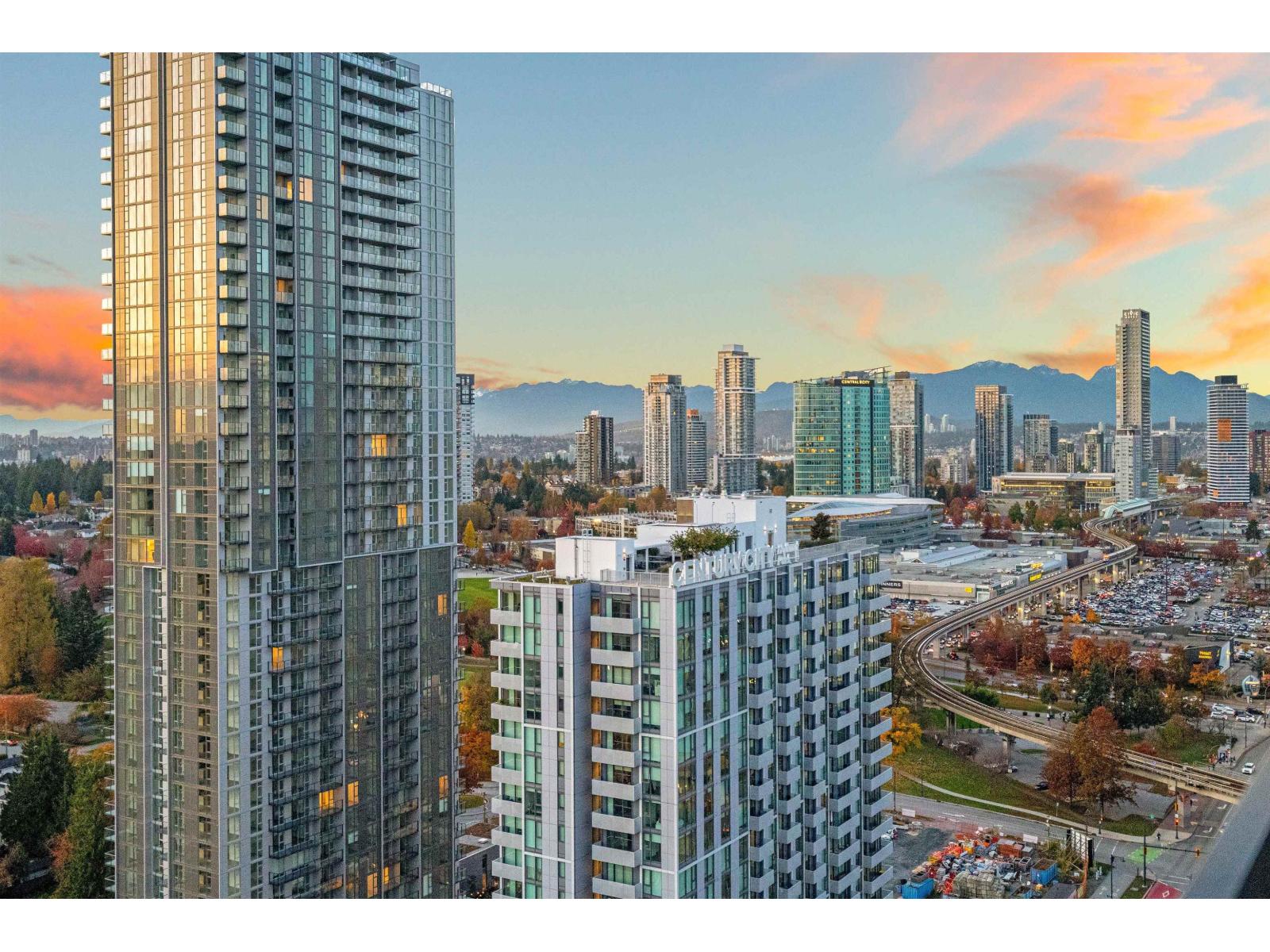 2703 13615 Fraser Highway, Surrey, British Columbia V3T 0P7 - Photo 11 - R3063548