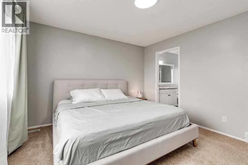 29 Douglas Woods Gardens Se, Calgary, Alberta  T2Z 3A9 - Photo 17 - A2267473