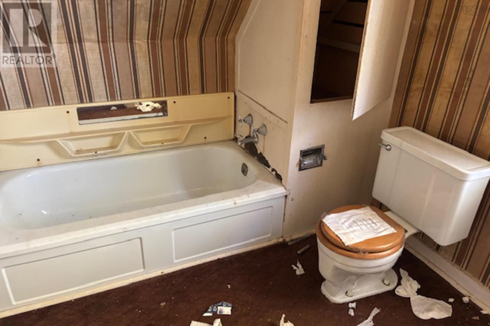 2482 Athol Road, Springhill, Nova Scotia  B0M 1X0 - Photo 14 - 202527160