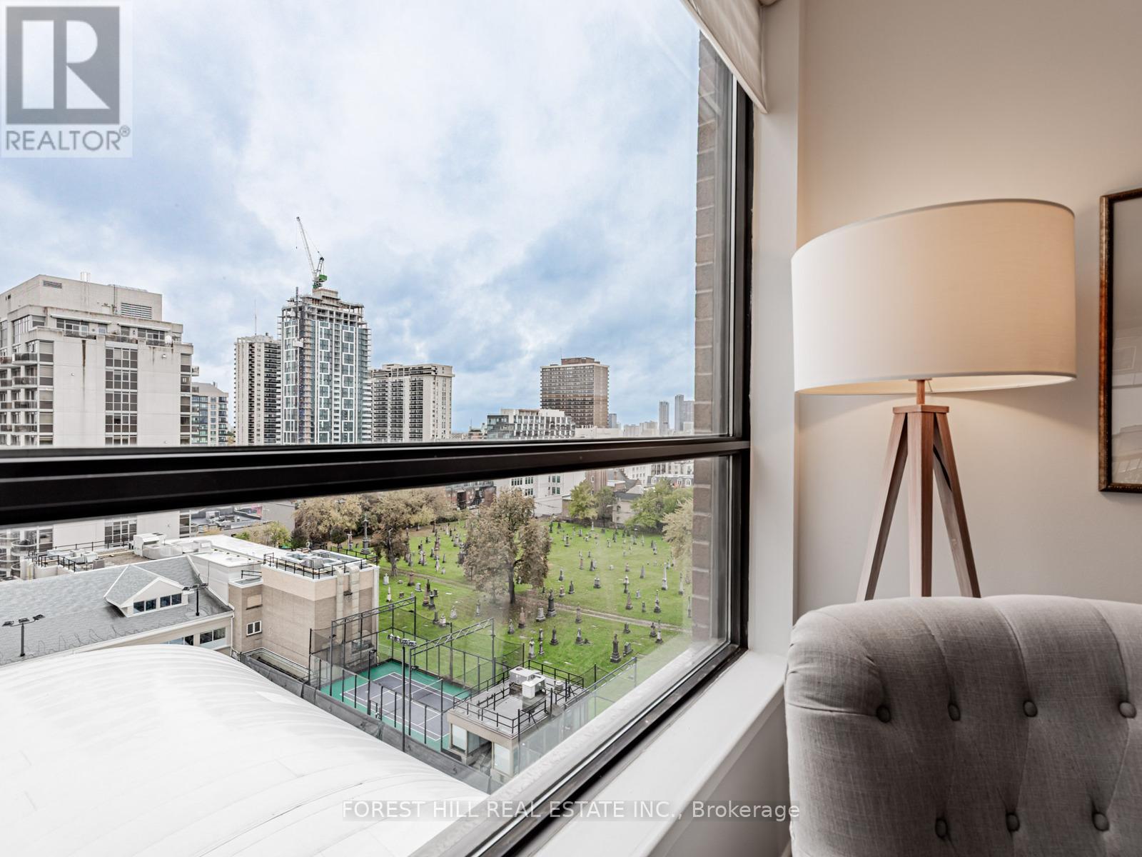 902 - 47 St Clair Avenue W, Toronto, Ontario  M4V 3A5 - Photo 16 - C12504156