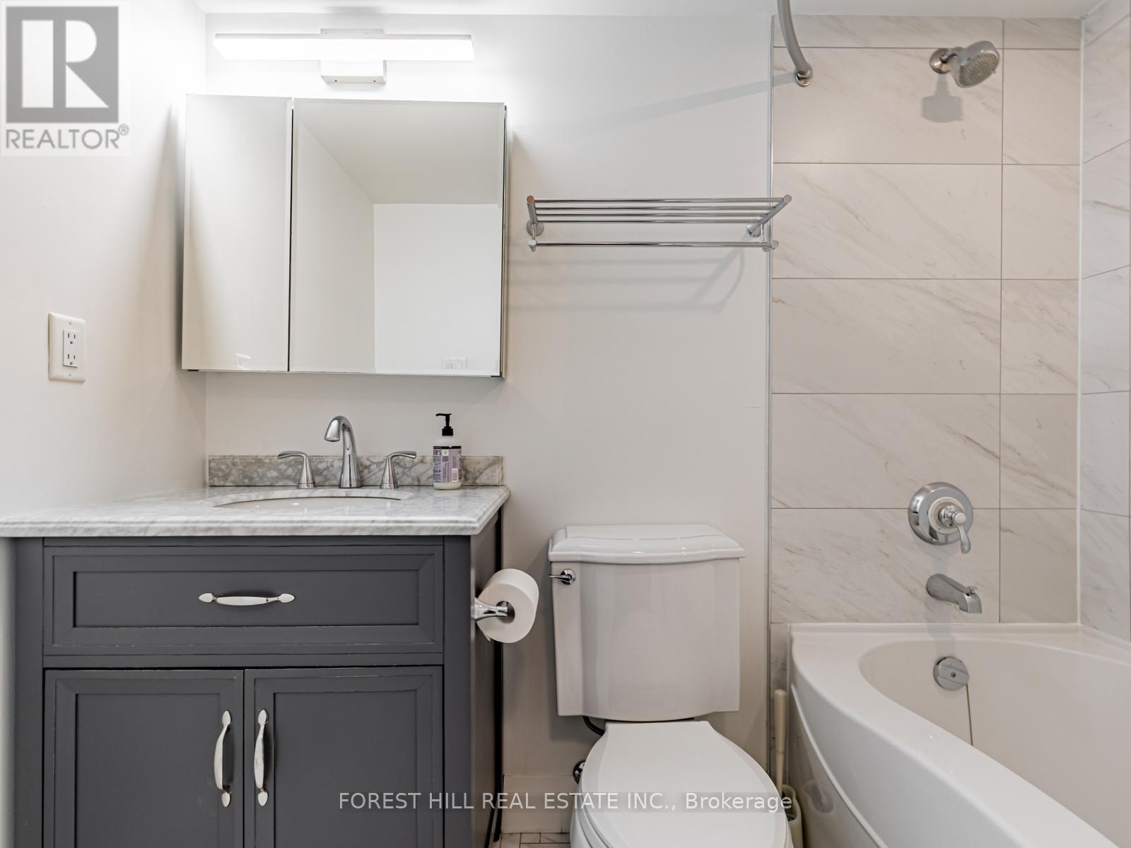 902 - 47 St Clair Avenue W, Toronto, Ontario  M4V 3A5 - Photo 21 - C12504156