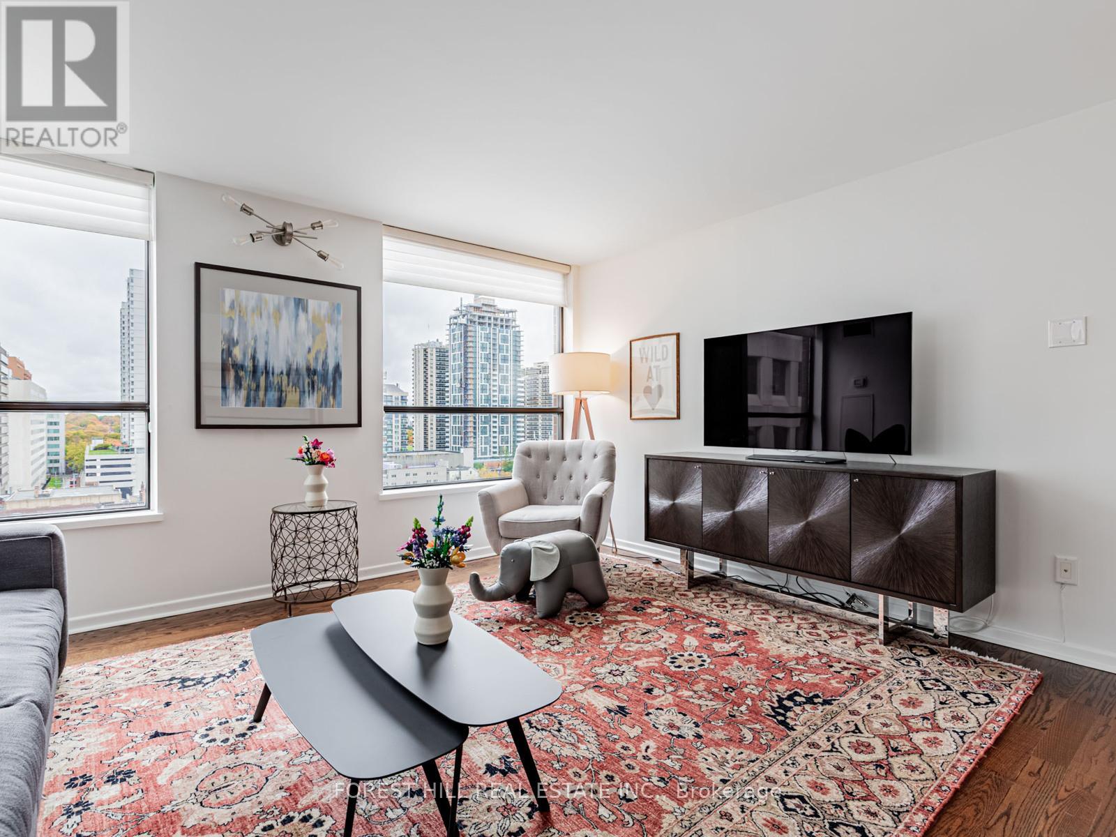 902 - 47 St Clair Avenue W, Toronto, Ontario  M4V 3A5 - Photo 3 - C12504156