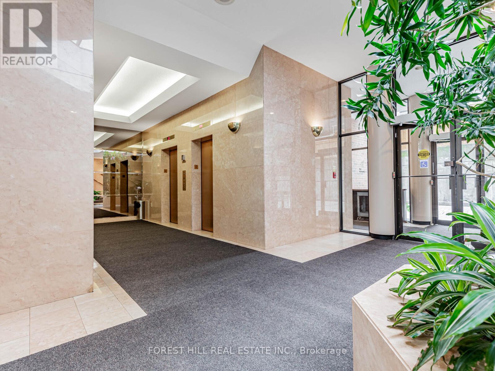 902 - 47 St Clair Avenue W, Toronto, Ontario  M4V 3A5 - Photo 30 - C12504156