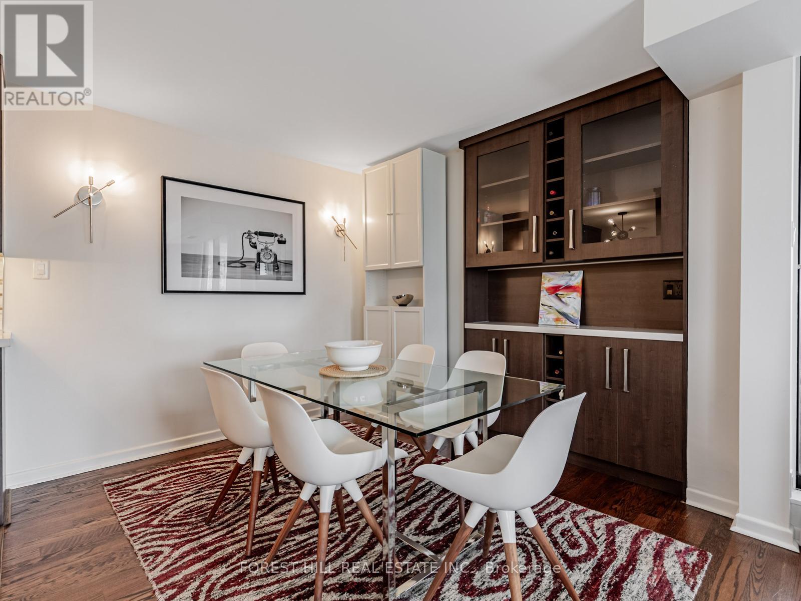 902 - 47 St Clair Avenue W, Toronto, Ontario  M4V 3A5 - Photo 7 - C12504156