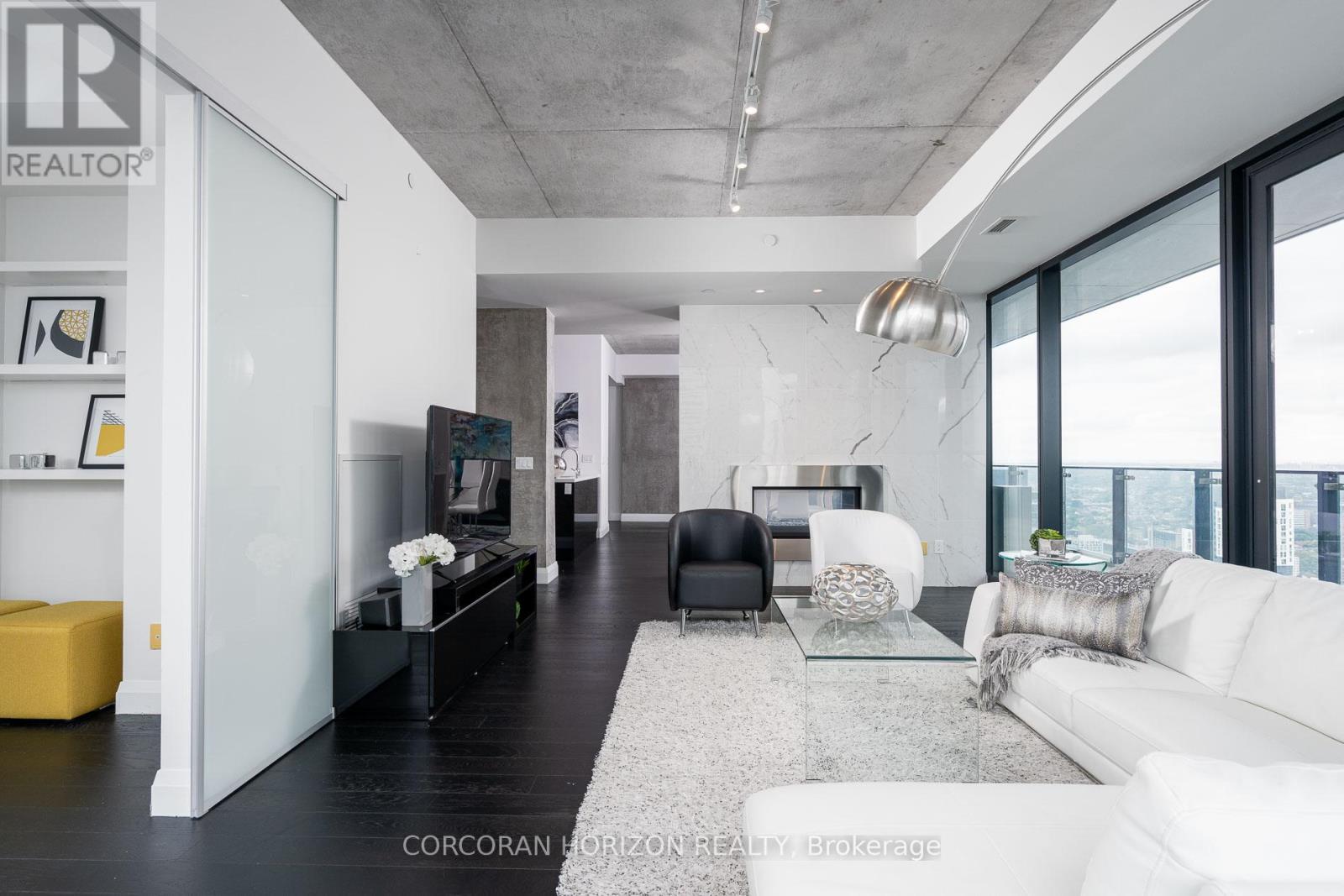 4601 - 224 King Street W, Toronto, Ontario  M5H 0A6 - Photo 12 - C12504176