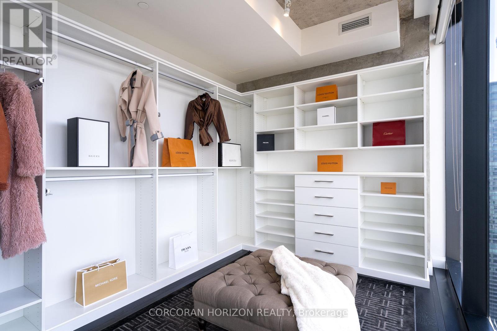 4601 - 224 King Street W, Toronto, Ontario  M5H 0A6 - Photo 19 - C12504176