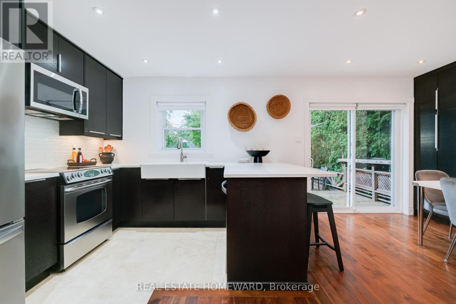 10 Norlong Boulevard, Toronto, Ontario  M4C 3W6 - Photo 13 - E12504090