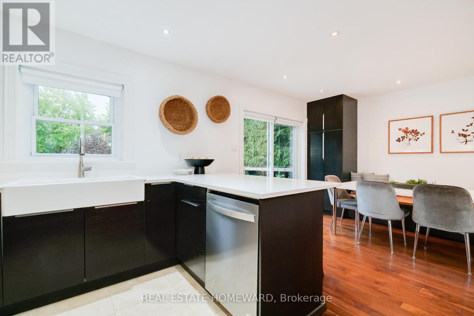 10 Norlong Boulevard, Toronto, Ontario  M4C 3W6 - Photo 15 - E12504090