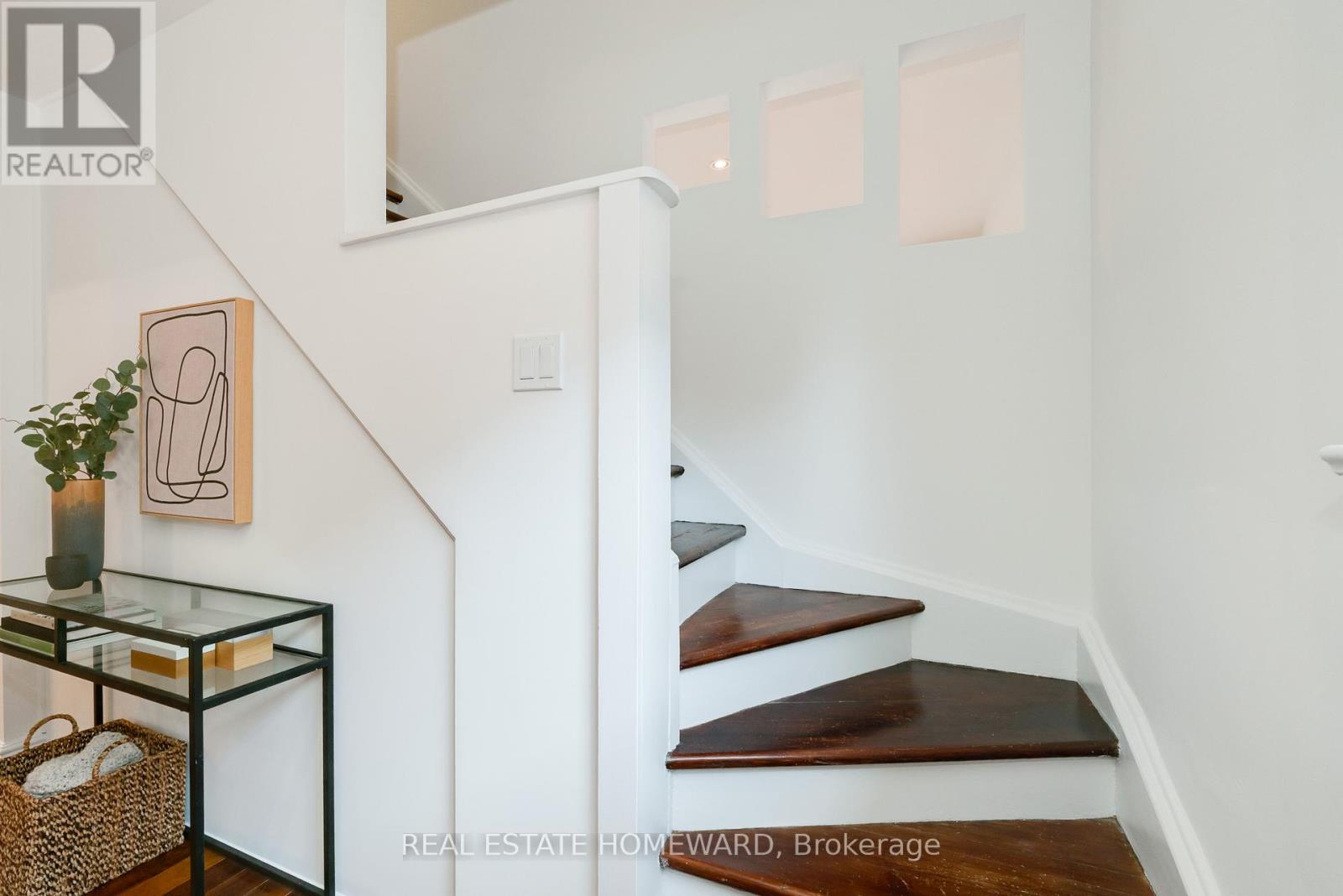 10 Norlong Boulevard, Toronto, Ontario  M4C 3W6 - Photo 19 - E12504090