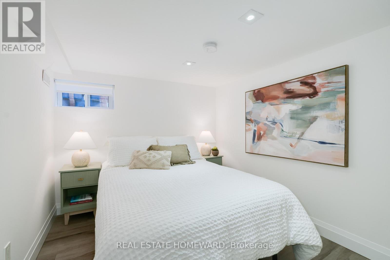 10 Norlong Boulevard, Toronto, Ontario  M4C 3W6 - Photo 33 - E12504090