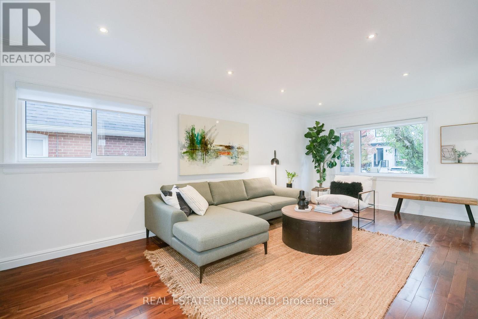 10 Norlong Boulevard, Toronto, Ontario  M4C 3W6 - Photo 9 - E12504090