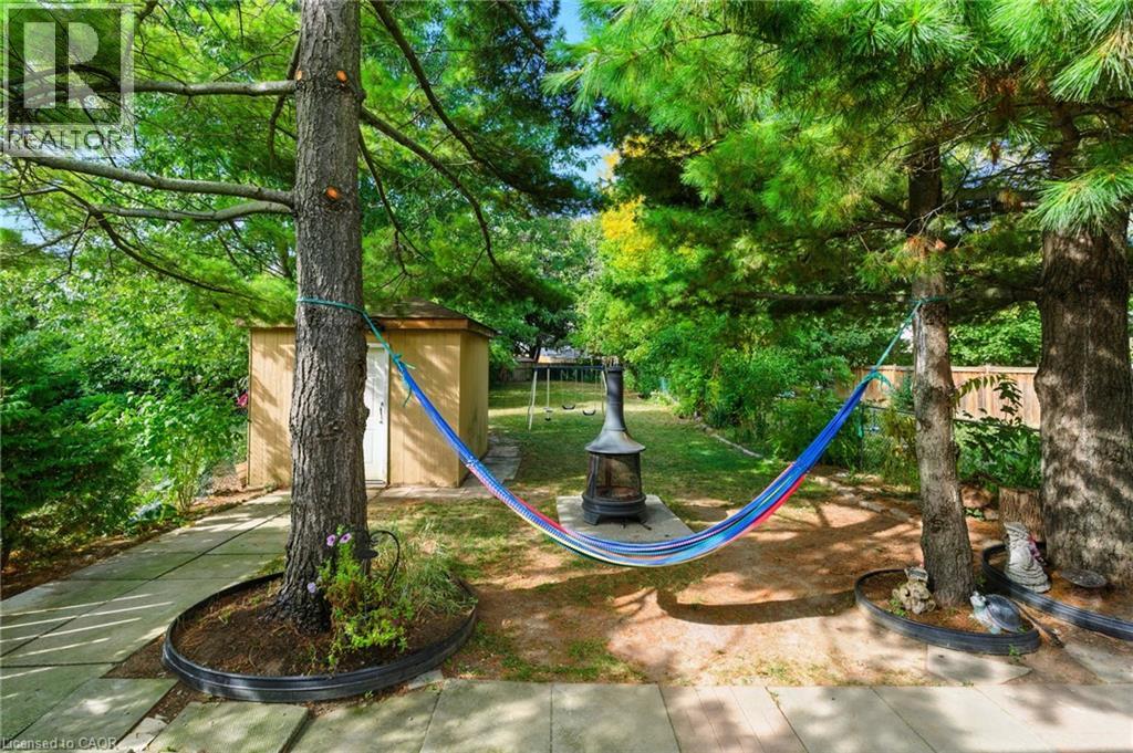 11 Eastvale Place, Hamilton, Ontario  L8H 1N9 - Photo 15 - 40771048