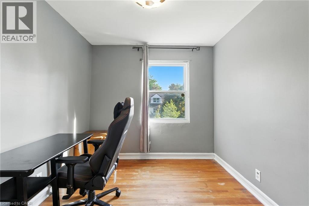 11 Eastvale Place, Hamilton, Ontario  L8H 1N9 - Photo 11 - 40771048