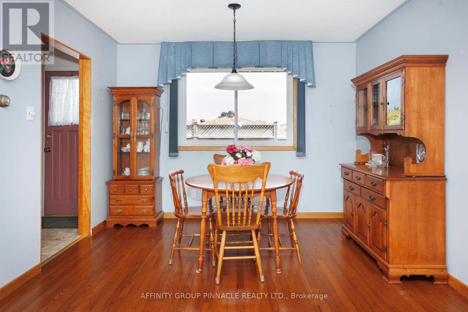 573 Saugeen Crescent, Peterborough South, Ontario  K9J 1J9 - Photo 11 - X12504392