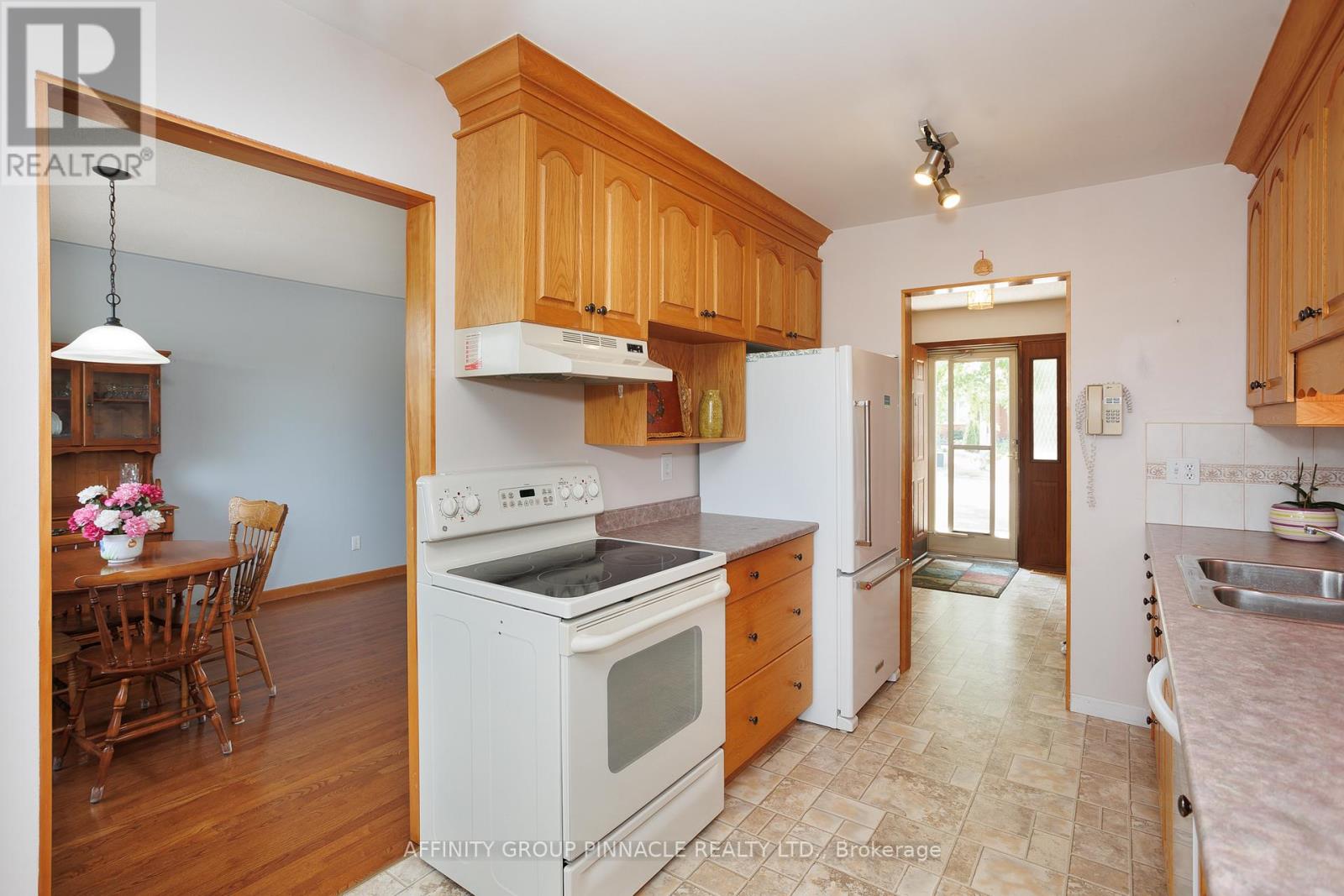 573 Saugeen Crescent, Peterborough South, Ontario  K9J 1J9 - Photo 18 - X12504392