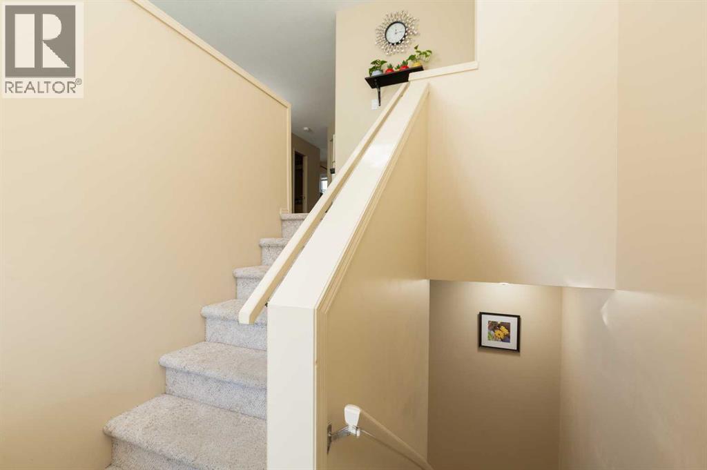 19 Blackfoot Boulevard W, Lethbridge, Alberta  T1K 7N7 - Photo 2 - A2266906