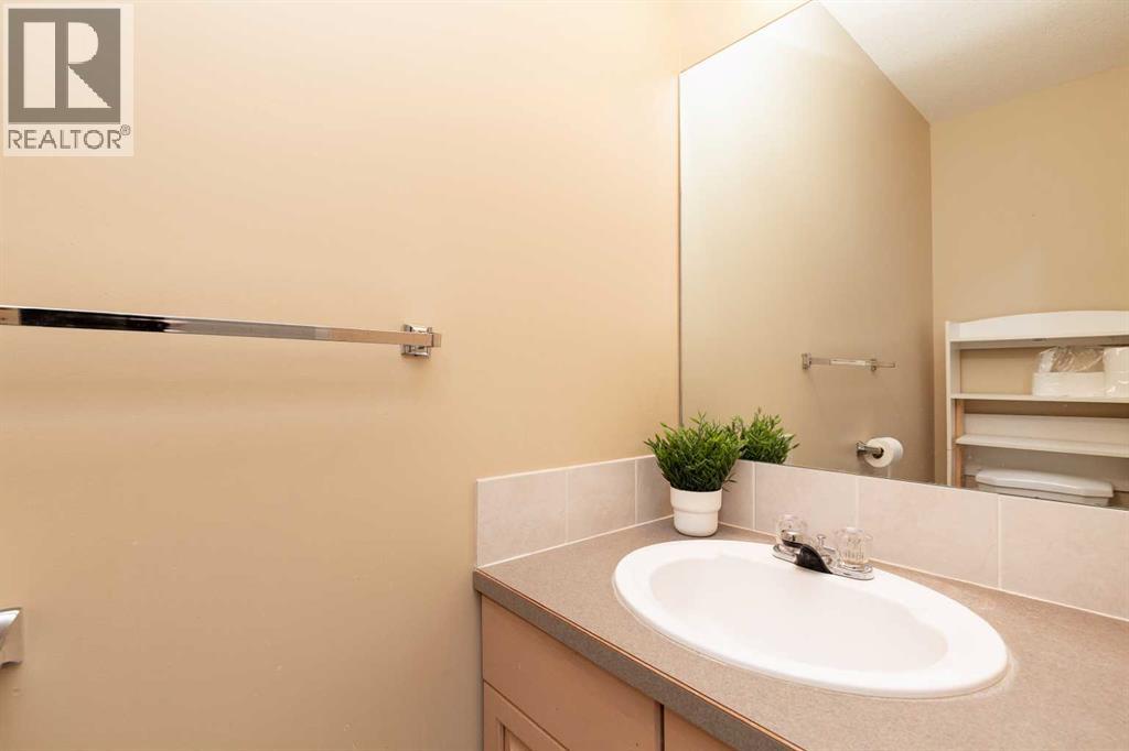 19 Blackfoot Boulevard W, Lethbridge, Alberta  T1K 7N7 - Photo 11 - A2266906