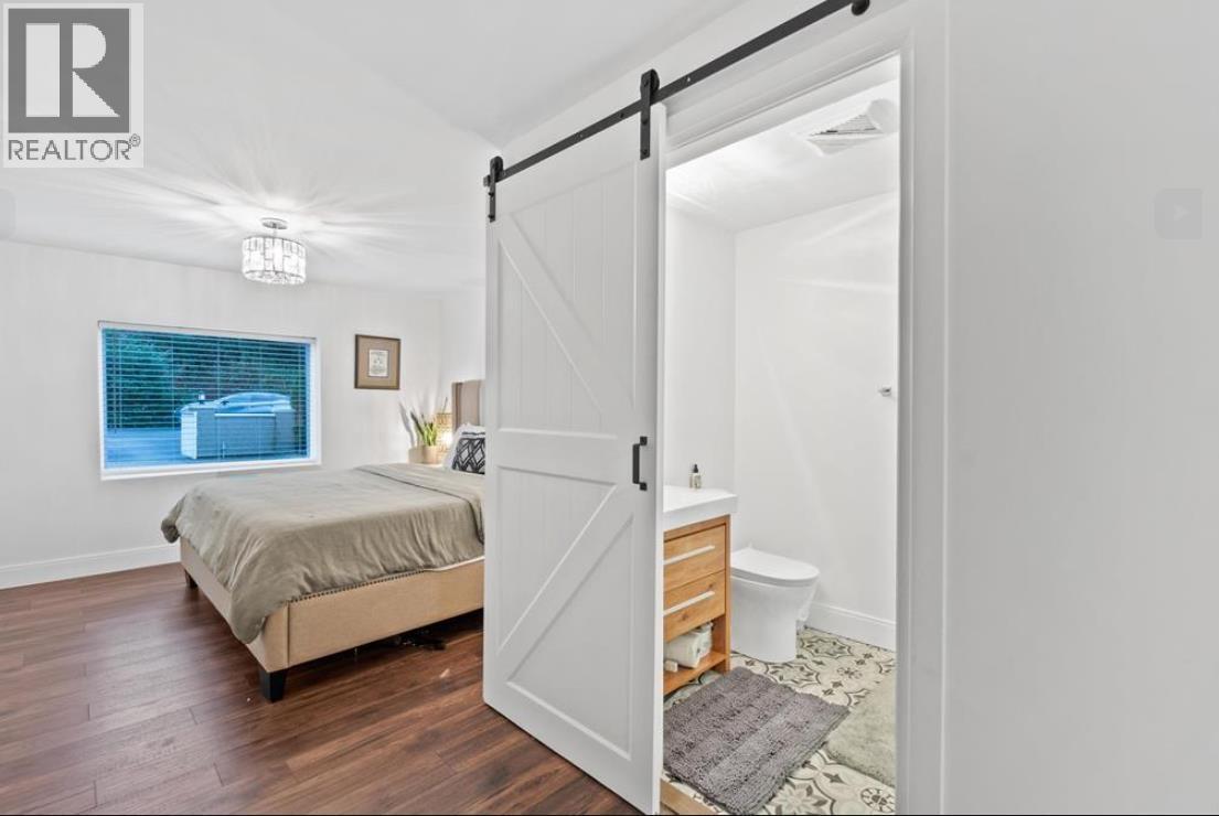 24055 Fern Crescent, Maple Ridge, British Columbia  V4R 2S1 - Photo 8 - R3057254