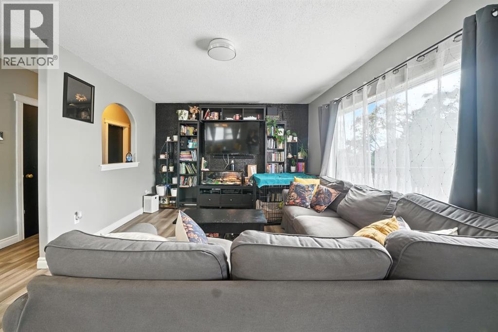 4910 53 Avenue, Rimbey, Alberta  T0C 2J0 - Photo 13 - A2263438