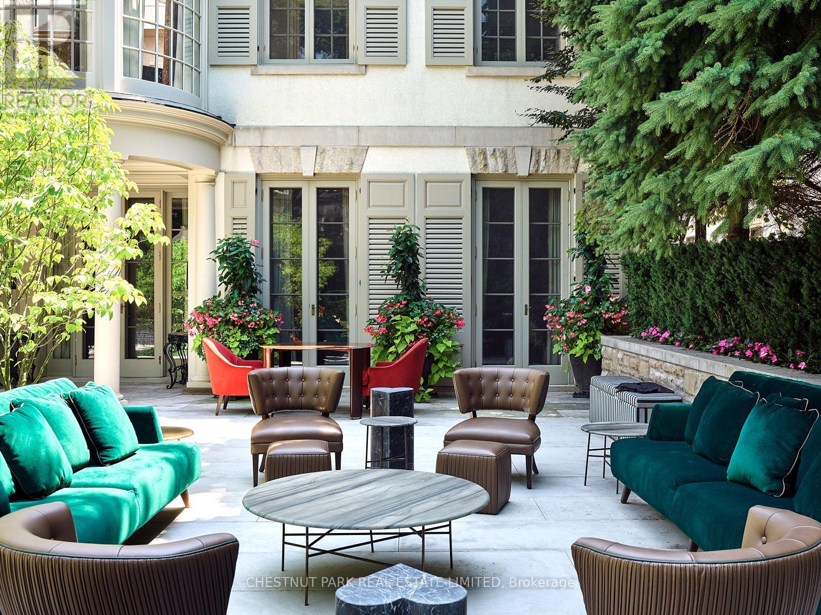 10 Shorncliffe Avenue, Toronto, Ontario  M4V 1T1 - Photo 32 - C12502300