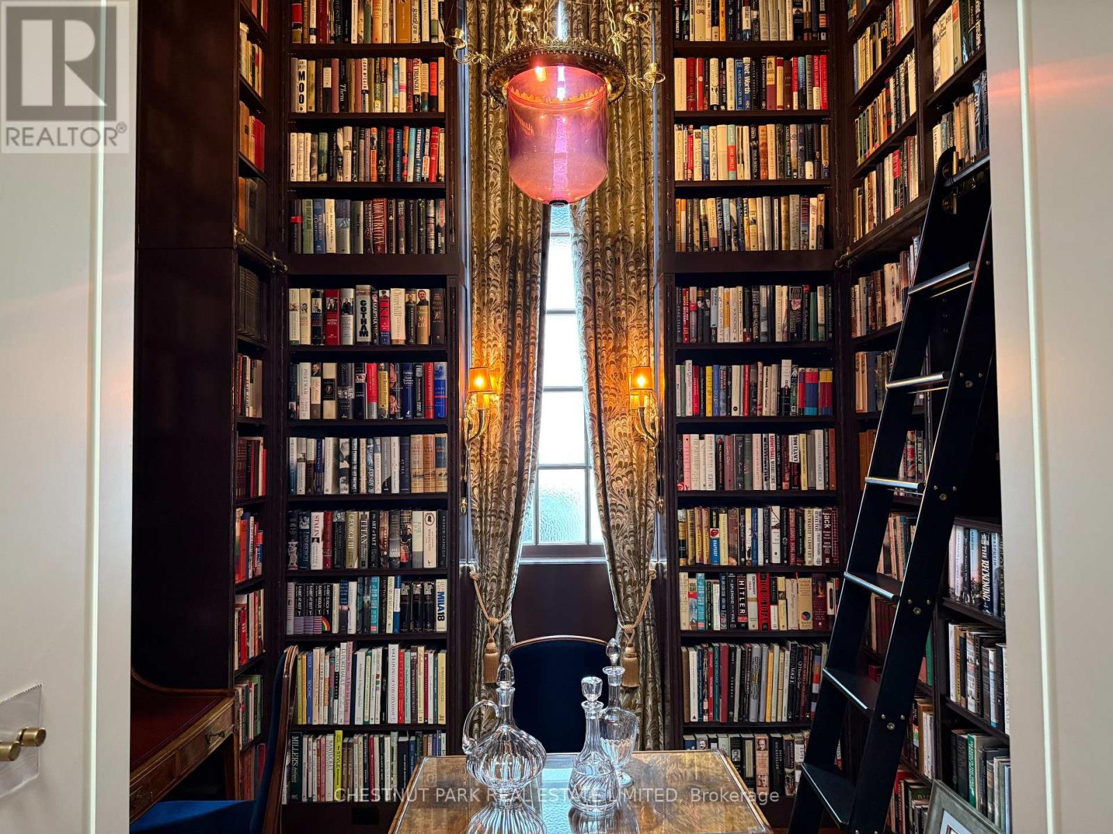 10 Shorncliffe Avenue, Toronto, Ontario  M4V 1T1 - Photo 23 - C12502300