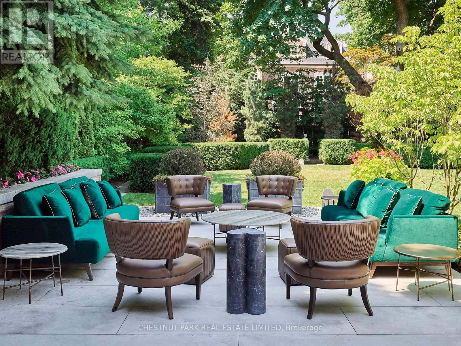 10 Shorncliffe Avenue, Toronto, Ontario  M4V 1T1 - Photo 35 - C12502300