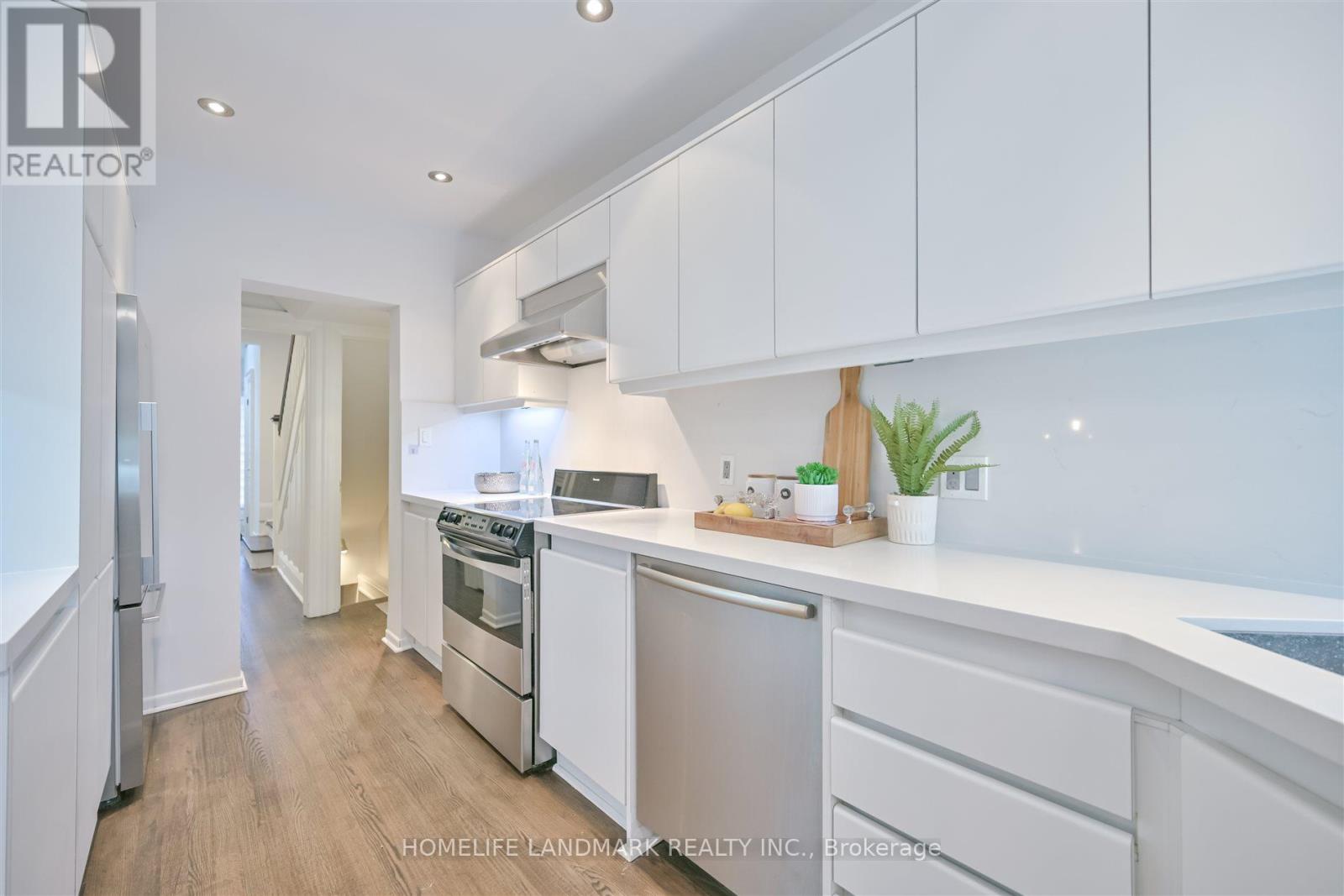 26 Birdsall Avenue, Toronto, Ontario  M4R 2B8 - Photo 15 - C12503928