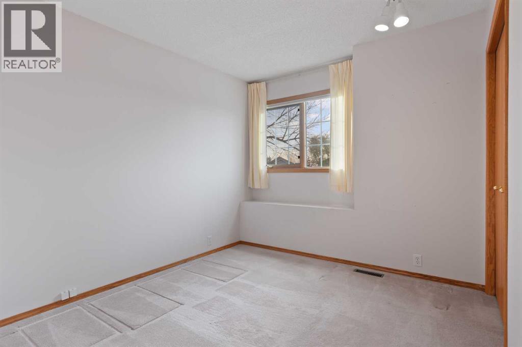 97 Downey Road, Okotoks, Alberta  T1S 1N9 - Photo 21 - A2268185