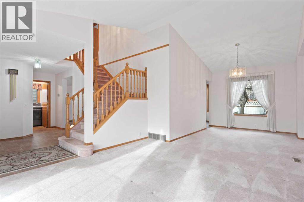 97 Downey Road, Okotoks, Alberta  T1S 1N9 - Photo 5 - A2268185