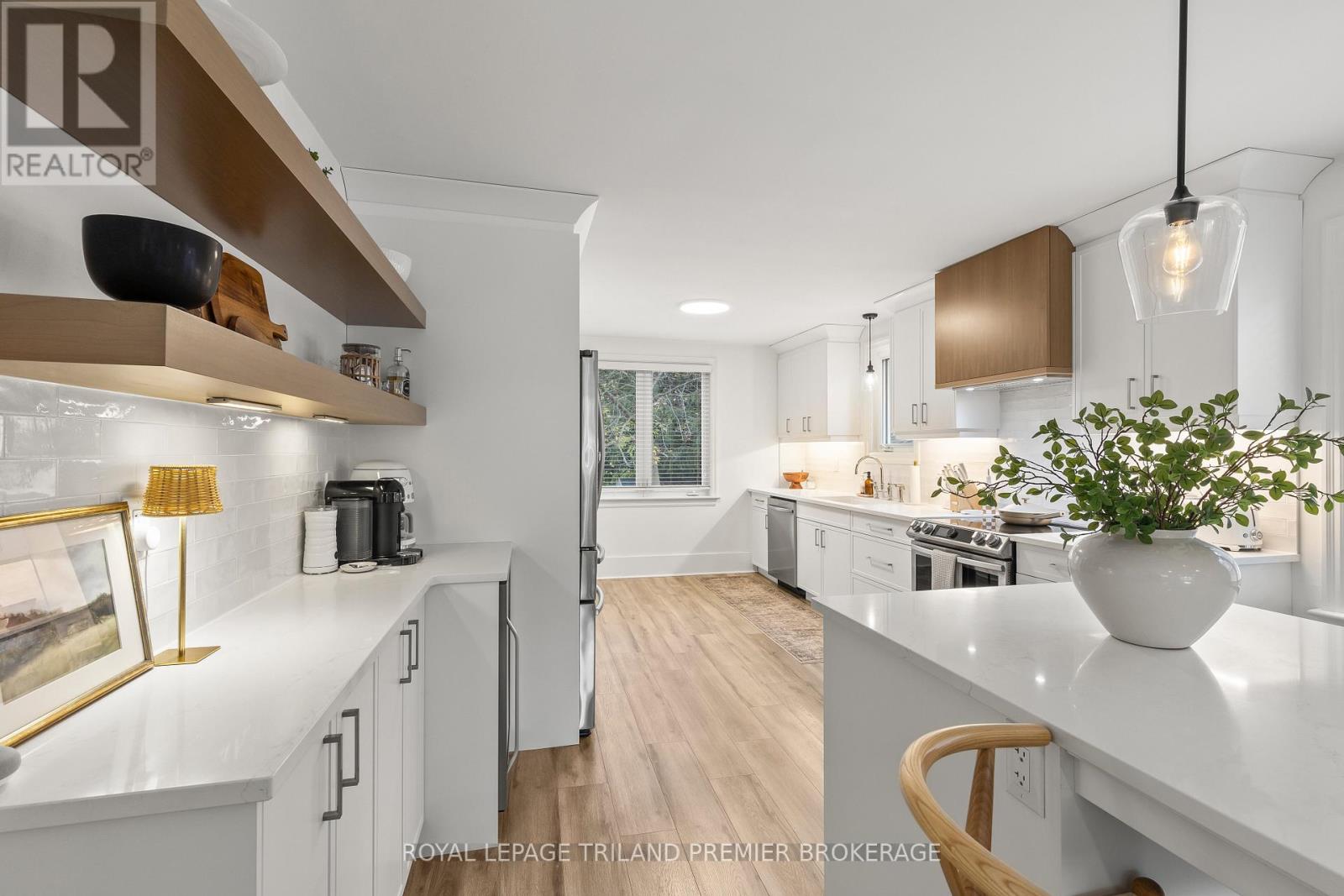 22 Briscoe Street E, London South, Ontario  N6C 1W9 - Photo 10 - X12504292