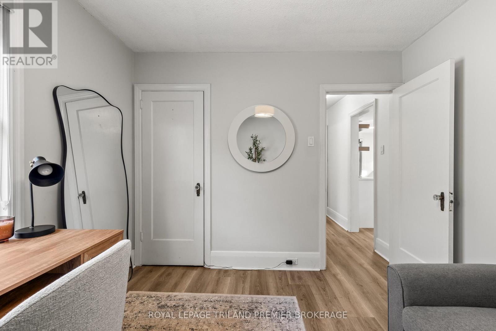 22 Briscoe Street E, London South, Ontario  N6C 1W9 - Photo 18 - X12504292