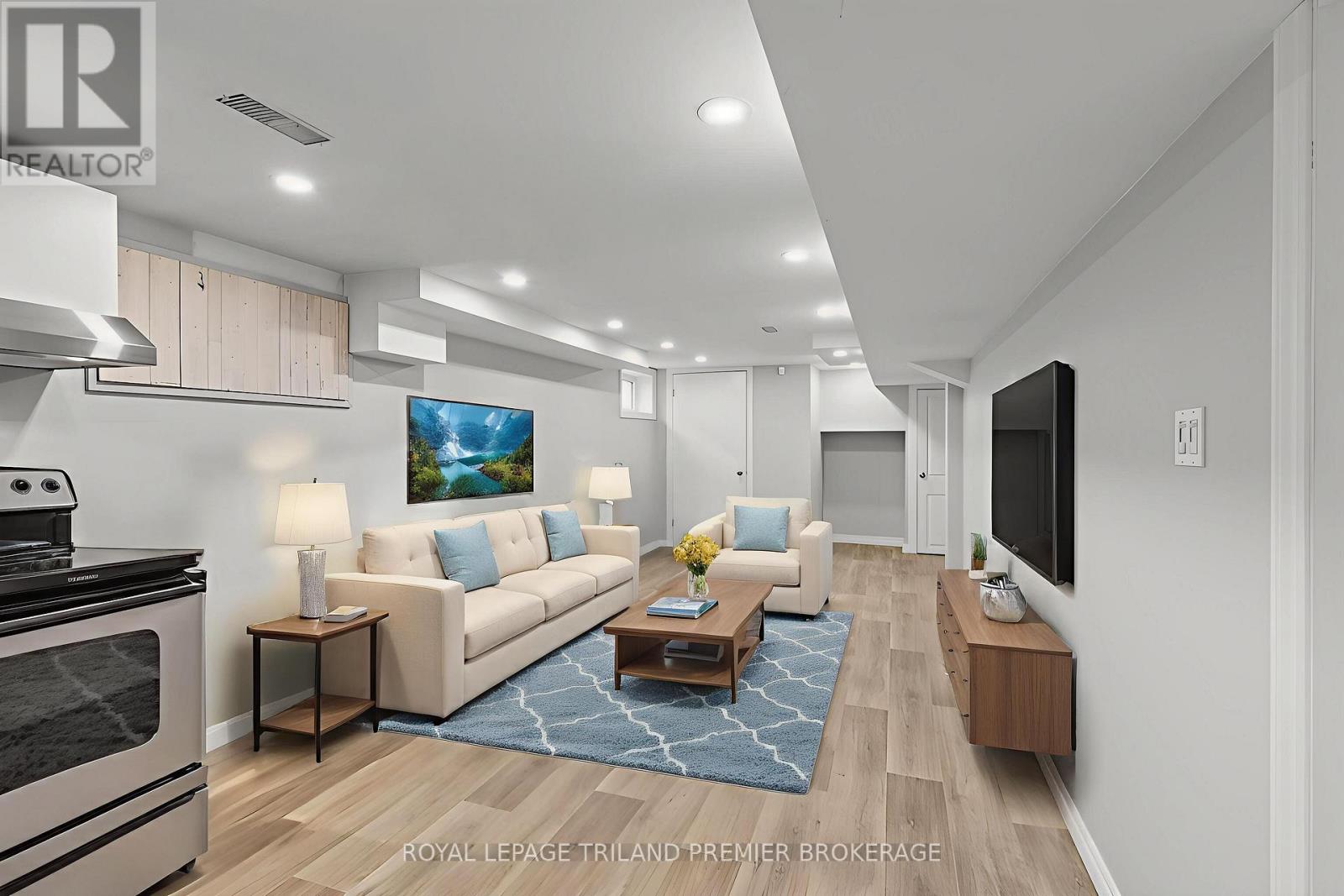 22 Briscoe Street E, London South, Ontario  N6C 1W9 - Photo 25 - X12504292