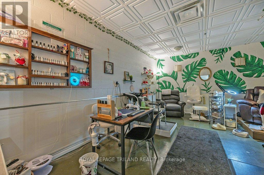 130 - 22790 Amiens Road, Middlesex Centre, Ontario  N0L 1R0 - Photo 45 - X12504308