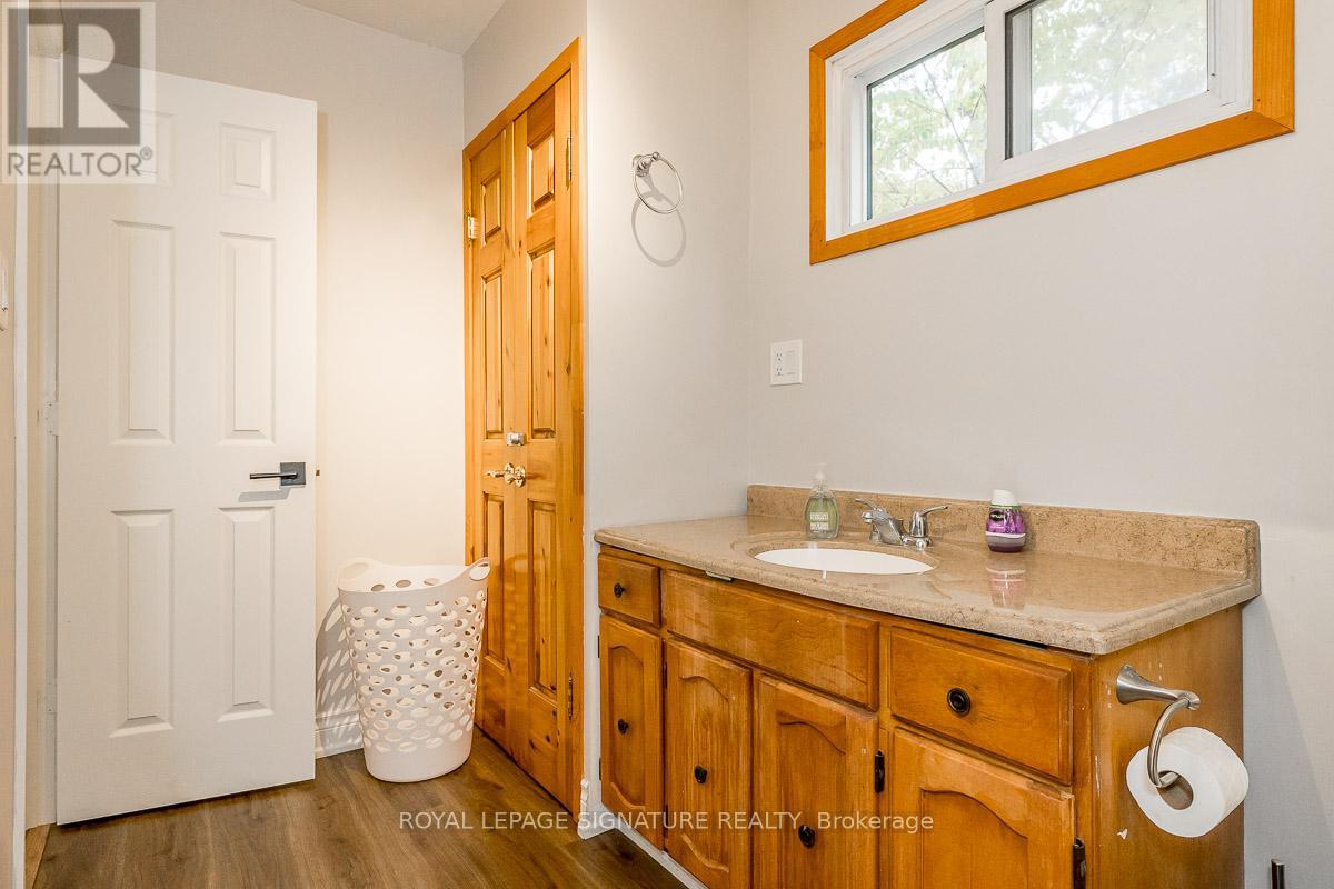 22 Lindale Avenue, Tiny, Ontario  L9M 0J2 - Photo 13 - S12504138