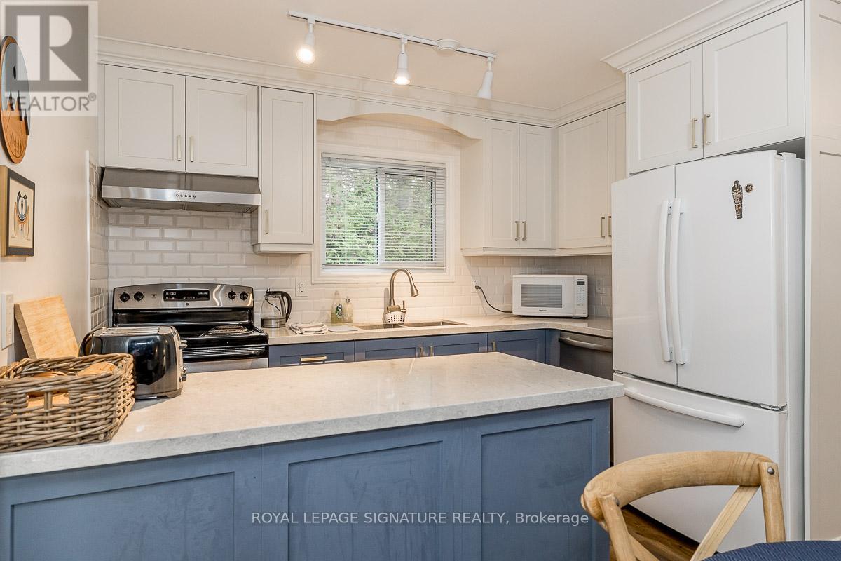 22 Lindale Avenue, Tiny, Ontario  L9M 0J2 - Photo 2 - S12504138