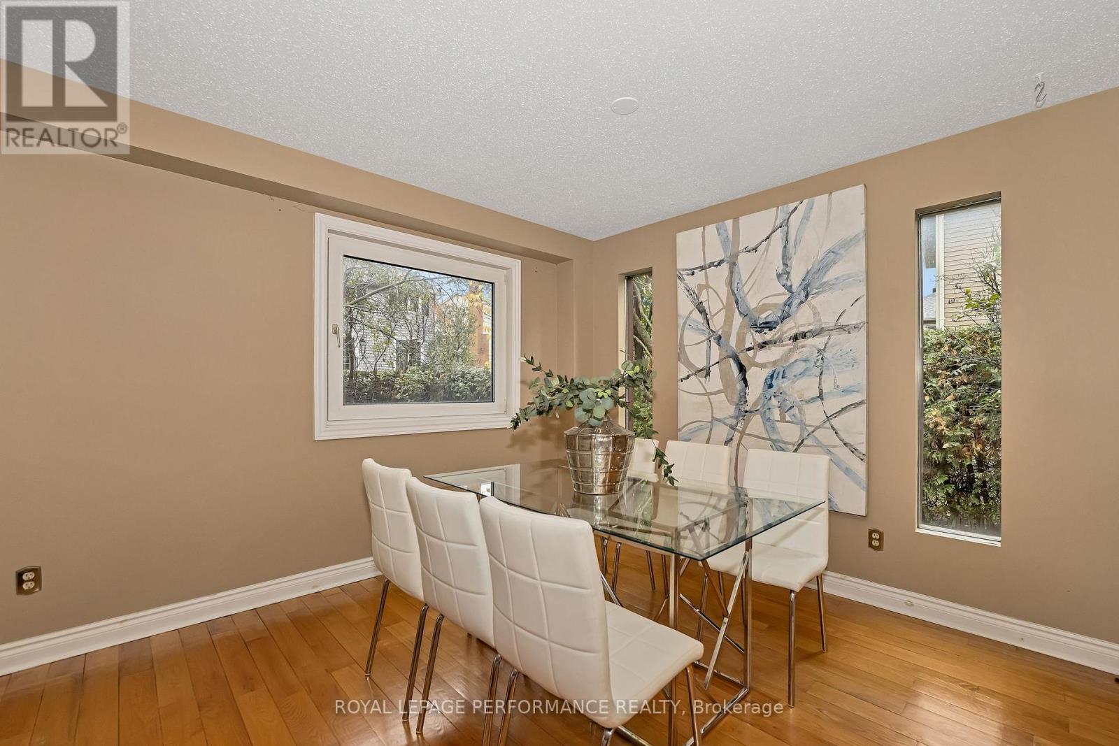 46 Otten Drive, Ottawa, Ontario  K2J 1J2 - Photo 10 - X12504256