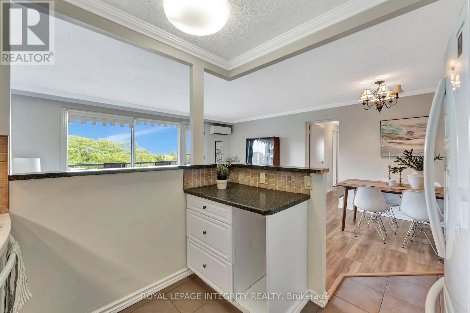 504 - 20 Chesterton Drive, Ottawa, Ontario  K2E 6Z7 - Photo 13 - X12504270