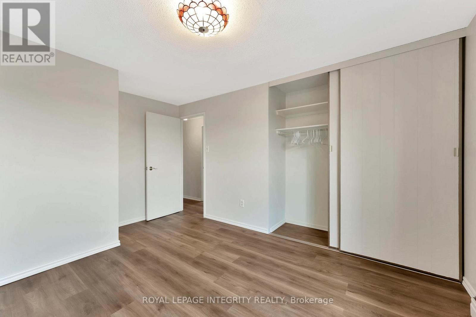 504 - 20 Chesterton Drive, Ottawa, Ontario  K2E 6Z7 - Photo 18 - X12504270