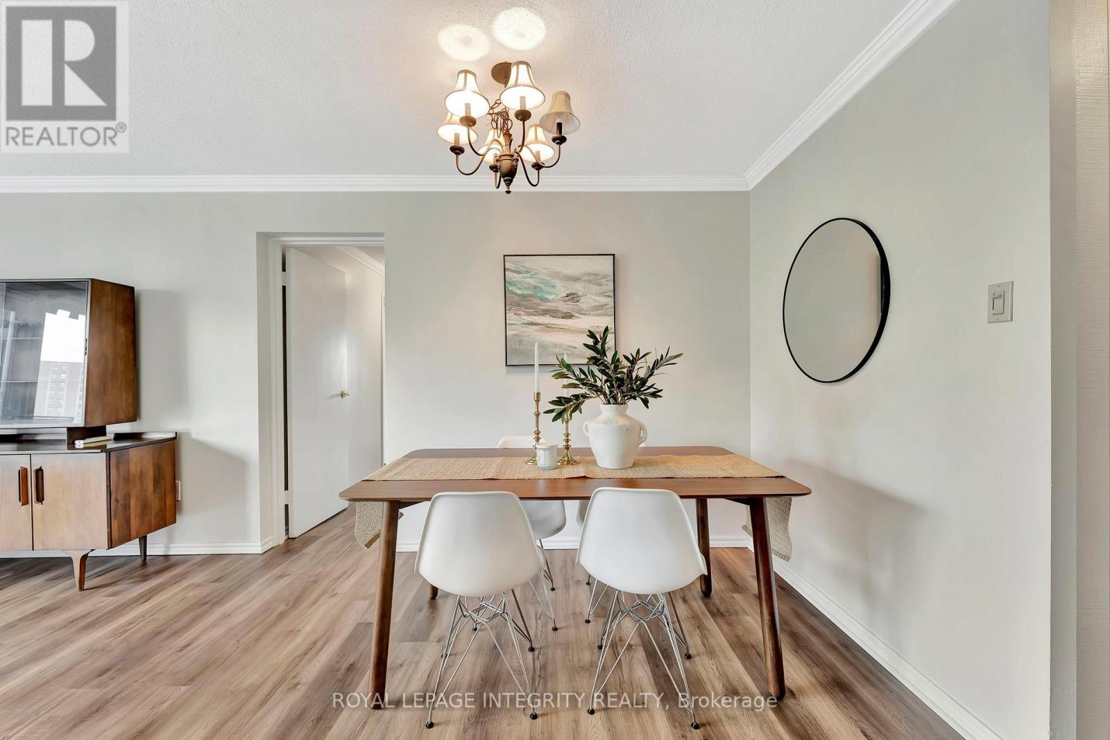 504 - 20 Chesterton Drive, Ottawa, Ontario  K2E 6Z7 - Photo 3 - X12504270