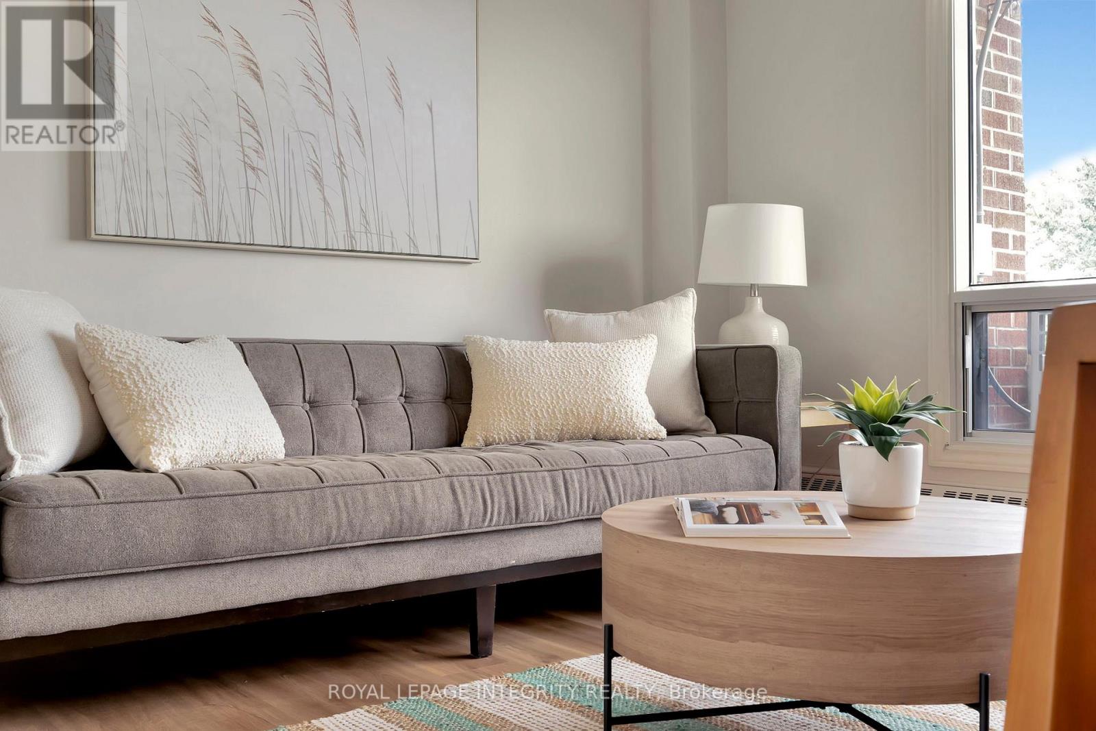 504 - 20 Chesterton Drive, Ottawa, Ontario  K2E 6Z7 - Photo 9 - X12504270