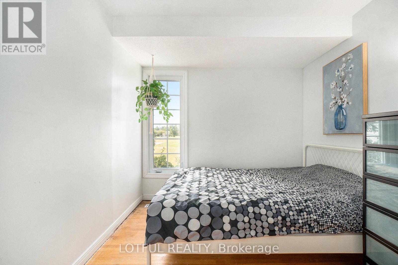 427 Kintyre Private, Ottawa, Ontario  K2C 3M9 - Photo 16 - X12504352