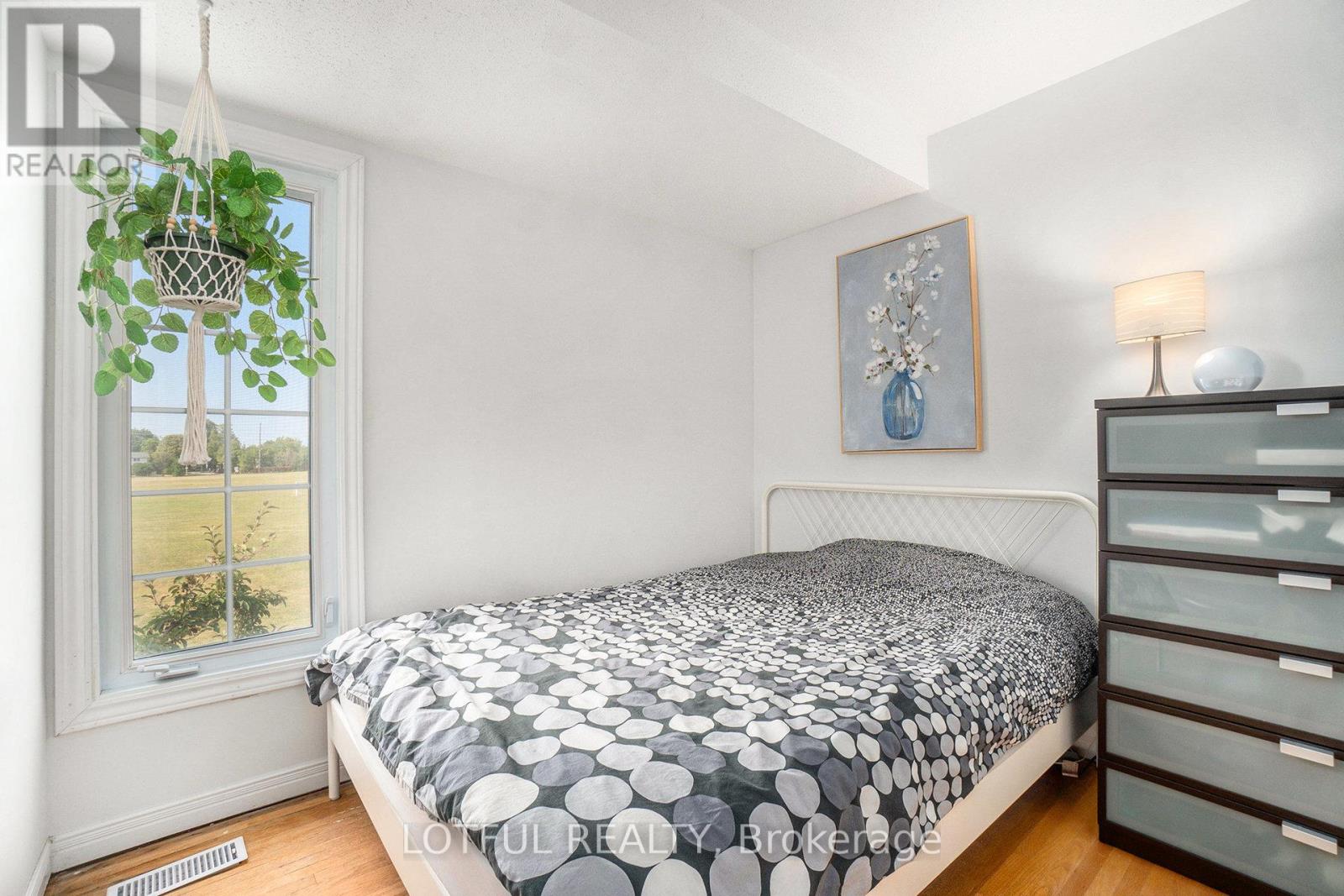 427 Kintyre Private, Ottawa, Ontario  K2C 3M9 - Photo 17 - X12504352