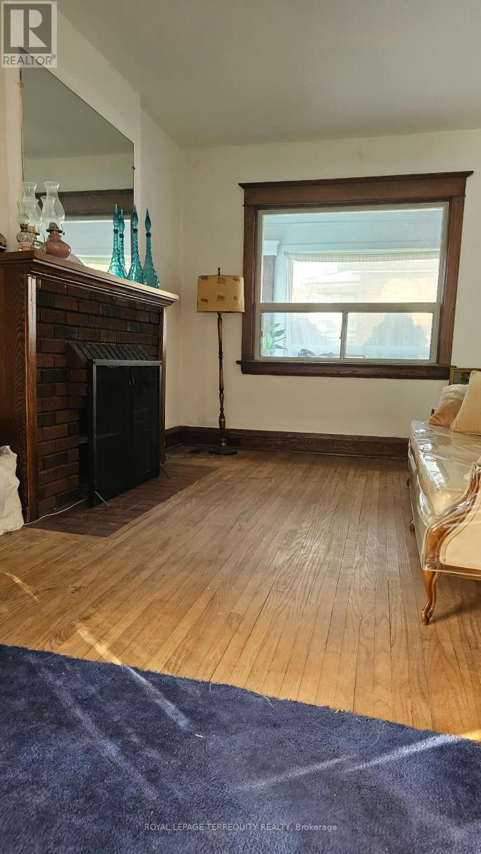 59 Abbott Avenue, Toronto, Ontario  M6P 1H3 - Photo 14 - W12476161