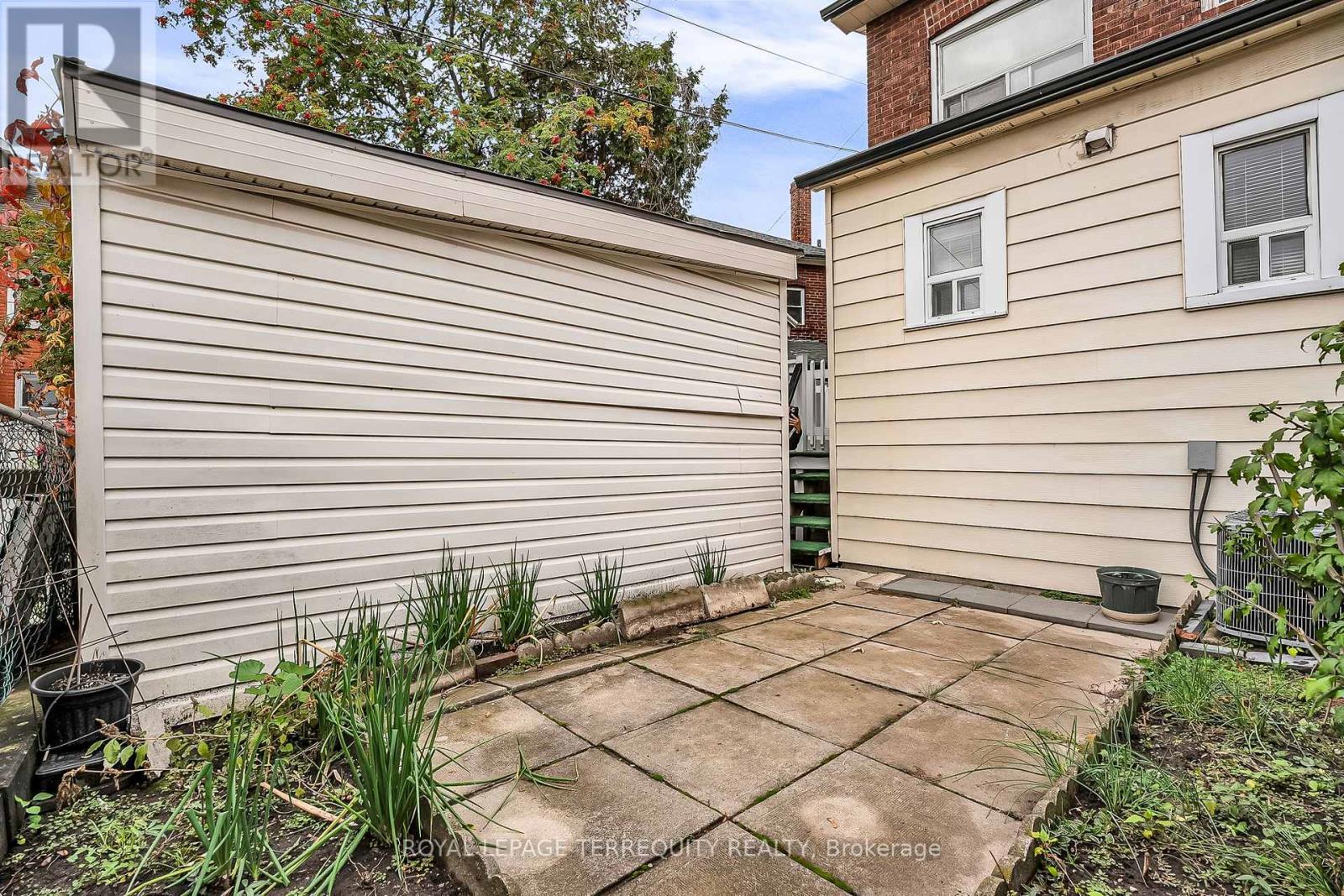 59 Abbott Avenue, Toronto, Ontario  M6P 1H3 - Photo 34 - W12476161